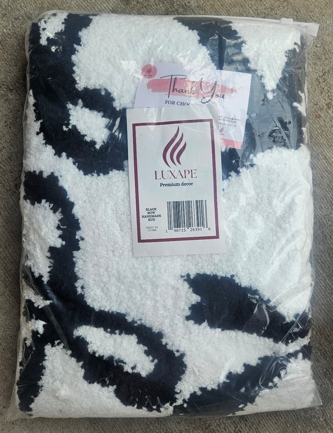 NEW Luxape White with Black Bows Rug ( 20" X 30 ) - Thumbnail 2