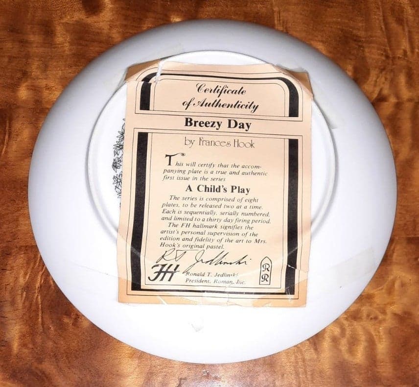 Breezy Day Collectors Plate - Thumbnail 2