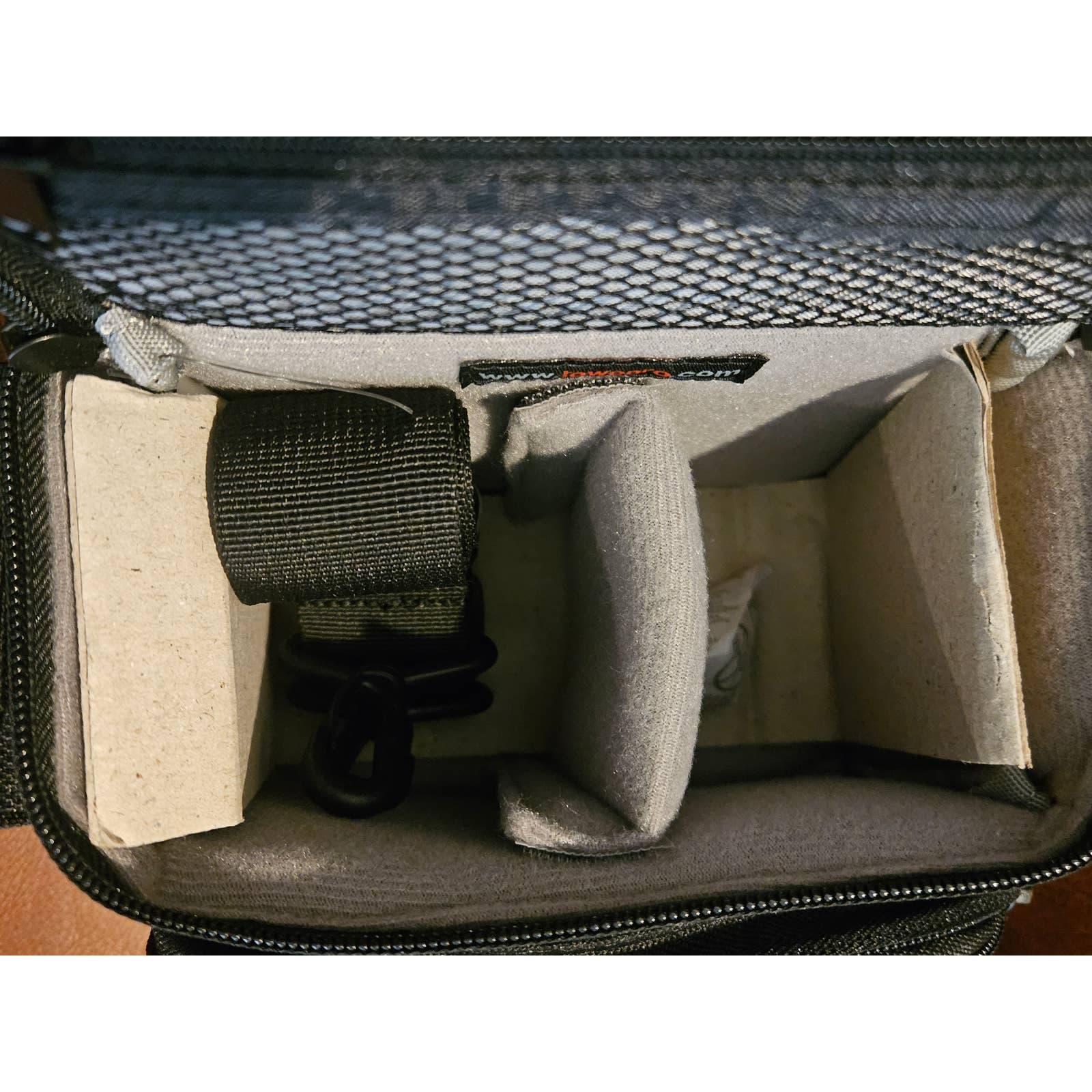 Lowepro Edit 120 Digital / Video Bag Black - Thumbnail 3