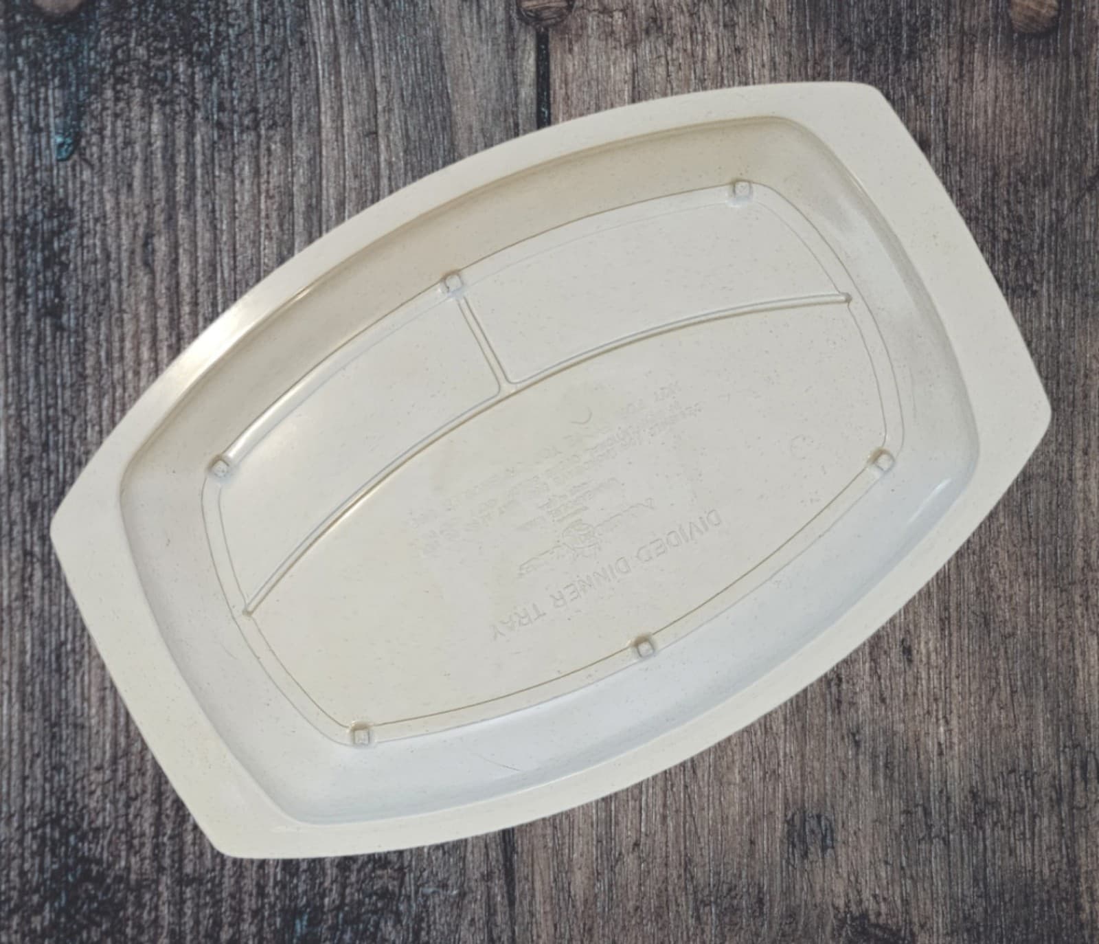 Nordic Ware Heat n Eat Divided Tray with Lid - Thumbnail 2