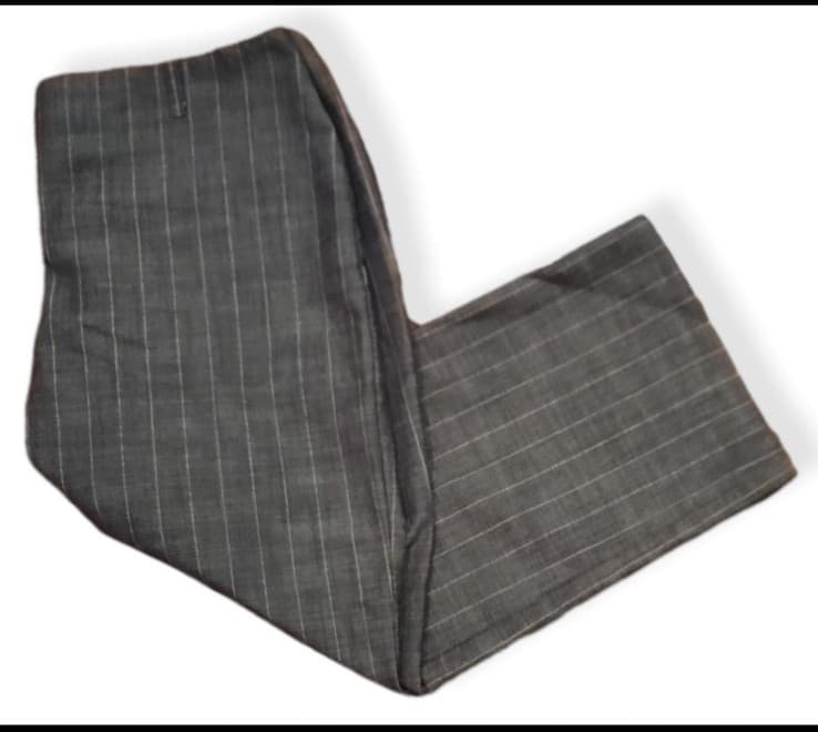 Size 3 Capri Pants - Thumbnail 2