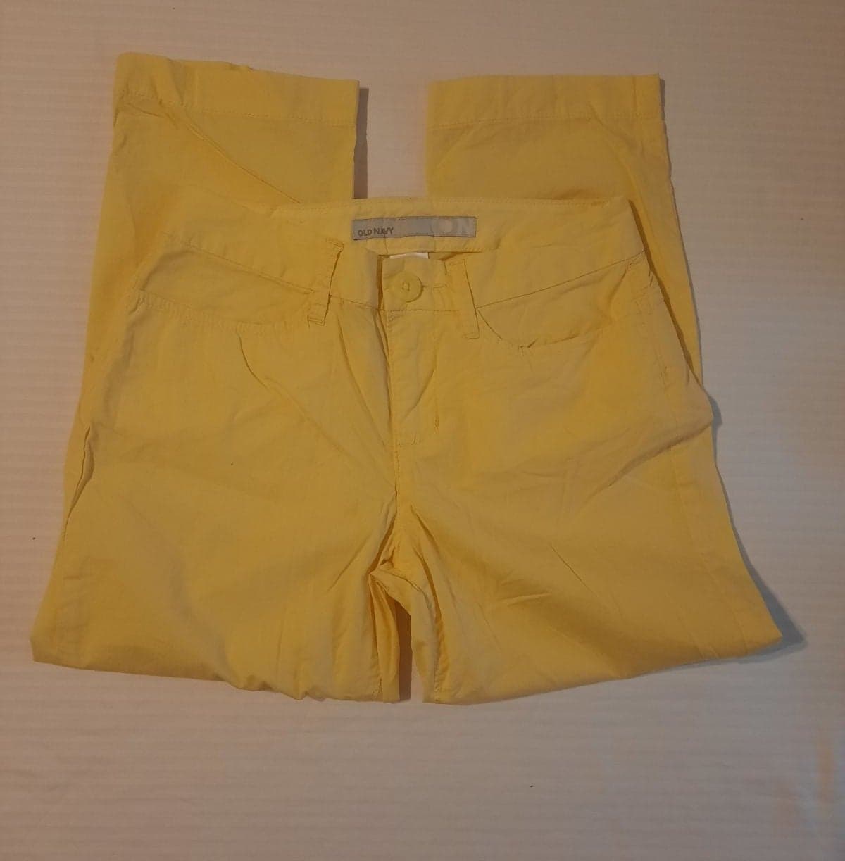 Old Navy Capri Pants Sz 0 - Thumbnail 2