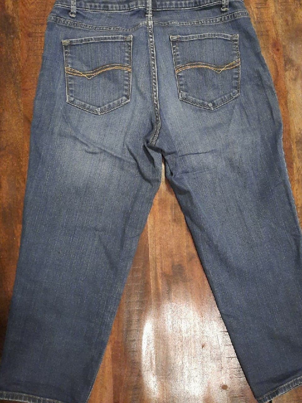 Sonoma Mid Rise Capri Size 8 - Thumbnail 2