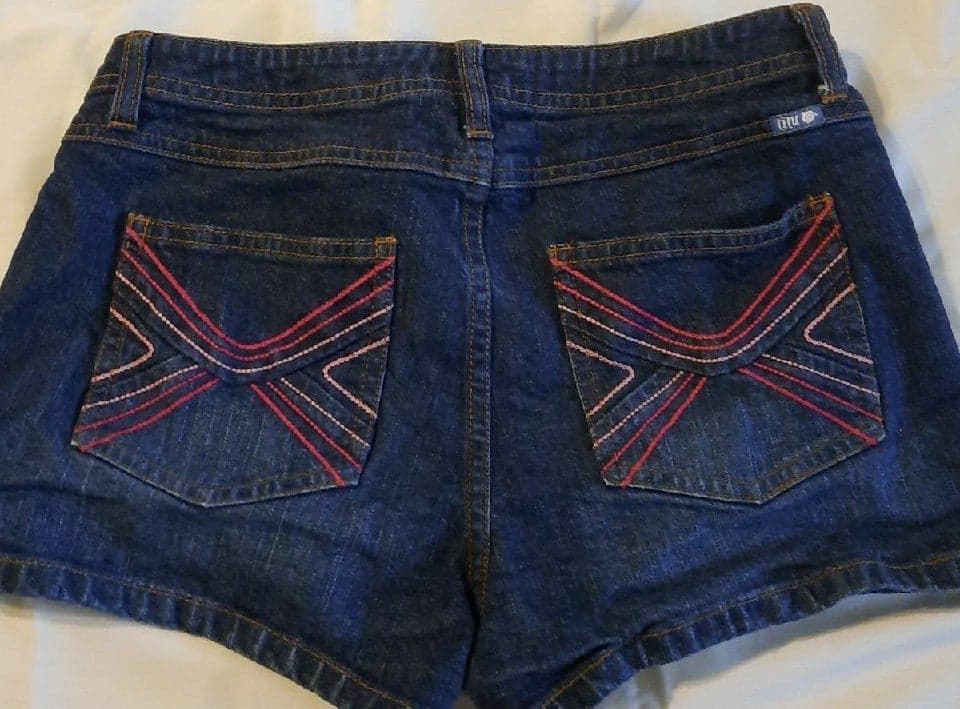 Lilu Jean Shorts - Thumbnail 4
