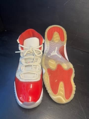 Jordan 11 cherry size 11 - Thumbnail 5