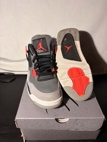 Jordan 4 with box size 9 - Thumbnail 5