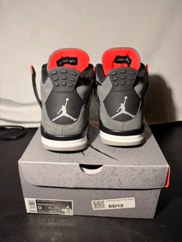 Jordan 4 with box size 9 - Thumbnail 2