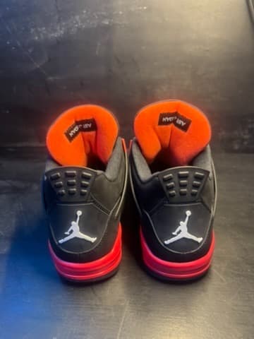 Jordan 4 size 10 new - Thumbnail 2