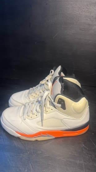 Jordan 5 size 8.5 great condition - Thumbnail 3
