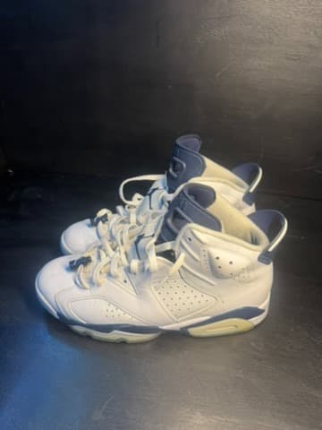 Jordan 6 size 10 good condition - Thumbnail 3