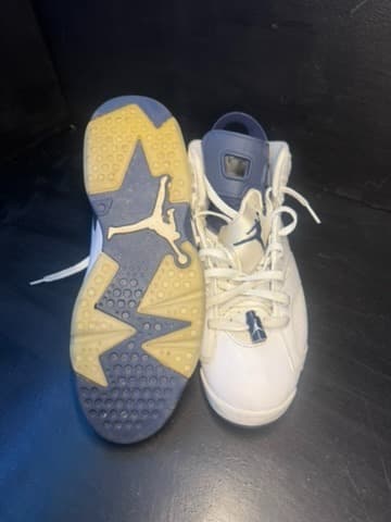 Jordan 6 size 10 good condition - Thumbnail 5