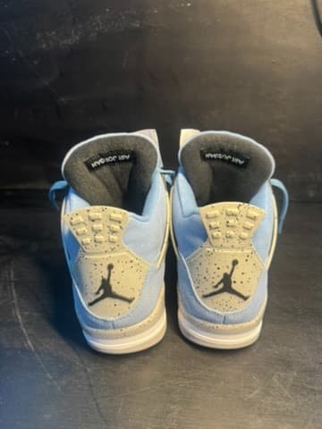 Jordan 4 unc blue size 9 - Thumbnail 2