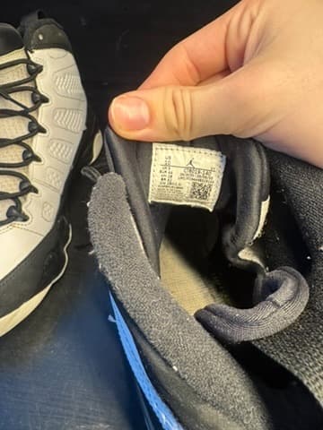 Jordan 9 university blue used no insoles - Thumbnail 6