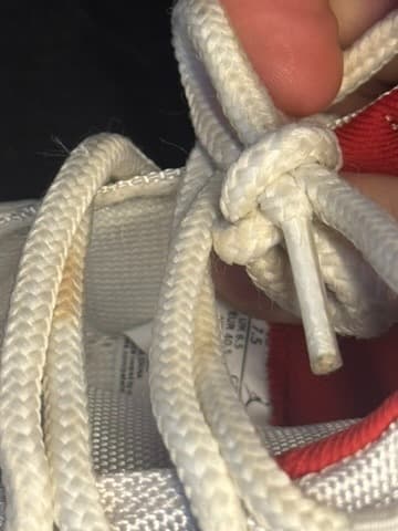 Jordan 11 size 7.5 cherry - Thumbnail 6