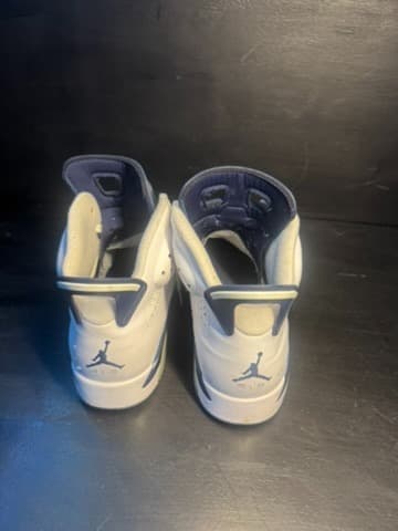 Jordan 6 size 10 good condition - Thumbnail 2