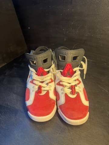 Jordan 6 size 7y used - Thumbnail 4