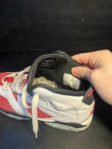 Jordan 6 size 7y used - Thumbnail 6