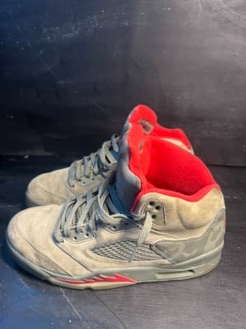 Jordan 5 size 10.5 great condition - Thumbnail 3
