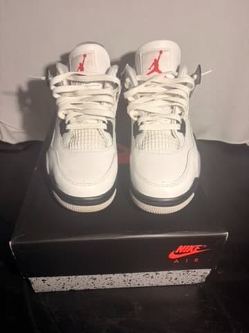 Jordan 4 size 9.5 great condition - Thumbnail 4