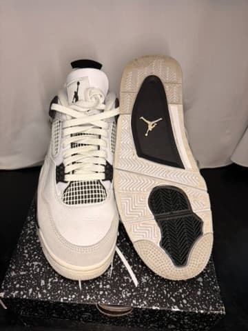 Jordan 4 military black size 10.5 - Thumbnail 4