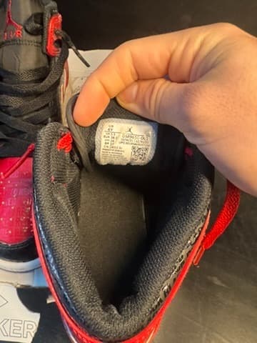 Jordan 1 mid with box - Thumbnail 6