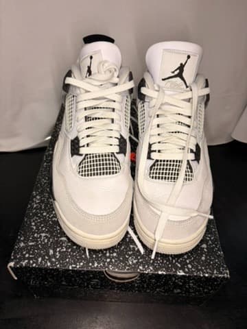 Jordan 4 military black size 10.5 - Thumbnail 3