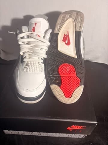 Jordan 4 size 9.5 great condition - Thumbnail 5