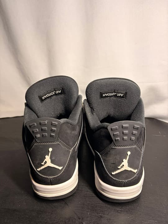 Jordan 4 size 9.5 used - Thumbnail 2