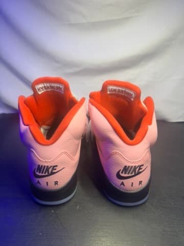 Jordan 5 size 9.5 good condition - Thumbnail 2