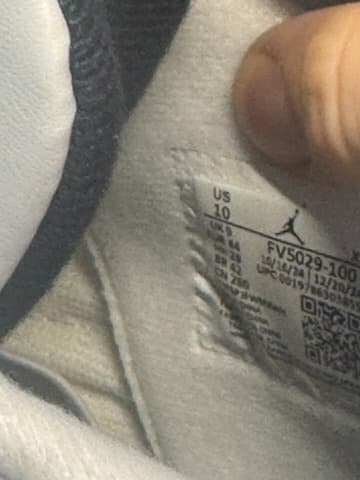 Jordan 4 brand new size 10 - Thumbnail 6