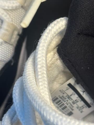 Jordan 11 used size 7 - Thumbnail 6