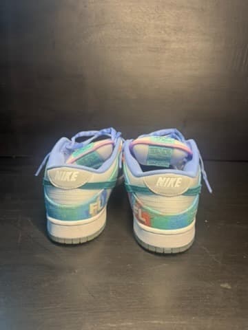 Nike Dunk Low Size 9.5 - Thumbnail 2