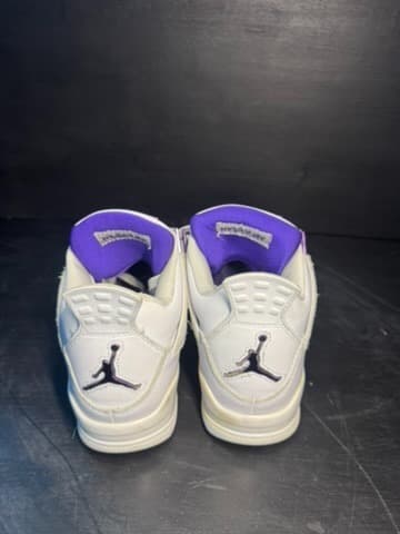 Jordan 4 size 8 good condition - Thumbnail 2