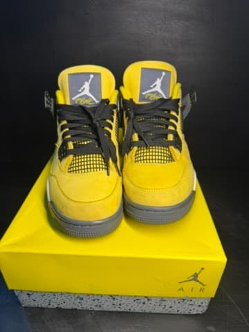 Jordan 3 size 10 with box - Thumbnail 4