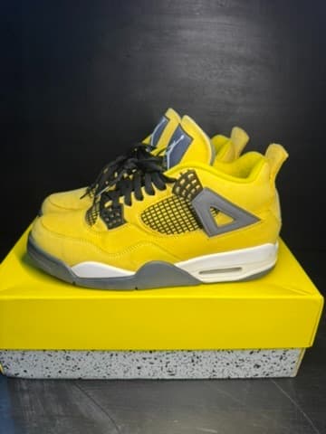 Jordan 3 size 10 with box - Thumbnail 3