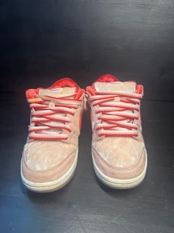 Nike strange love dunks with special box size 10 - Thumbnail 4