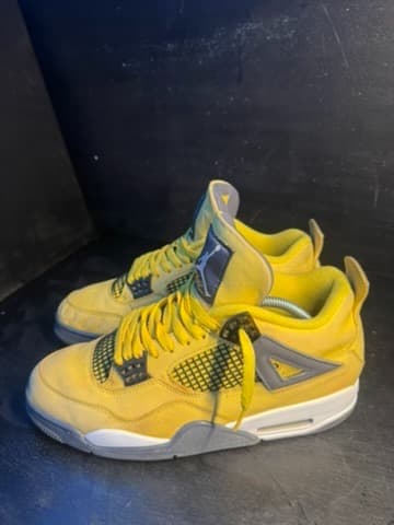 Jordan 4 size 10 used - Thumbnail 3