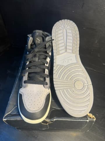 Jordan 1 mid with box size 7 - Thumbnail 5