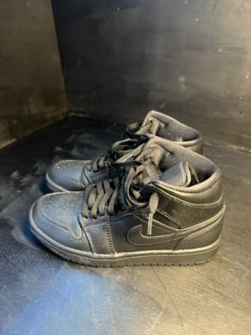Jordan 1 mid size 7 - Thumbnail 3
