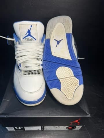Jordan 3 size 9.5 used with box - Thumbnail 5