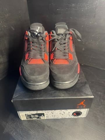 Jordan 4 size 8 barely used - Thumbnail 4