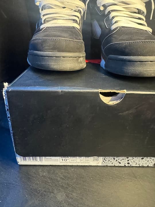 Nike jordan 5 size 10.5 metalic black - Thumbnail 5