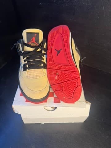 Jordan 4 pizza with box - Thumbnail 5