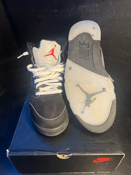Nike jordan 5 size 10.5 metalic black - Thumbnail 6