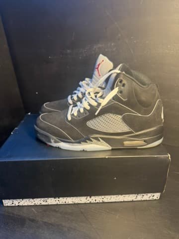 Nike jordan 5 size 10.5 metalic black - Thumbnail 3