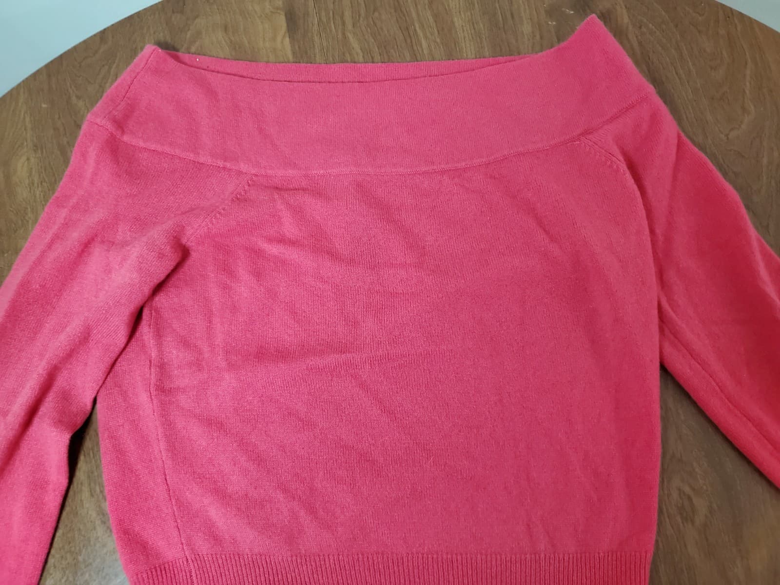 The Limited Women's Pink Boat Neck Sweater Pullover Size Large Cashmere - Thumbnail 2