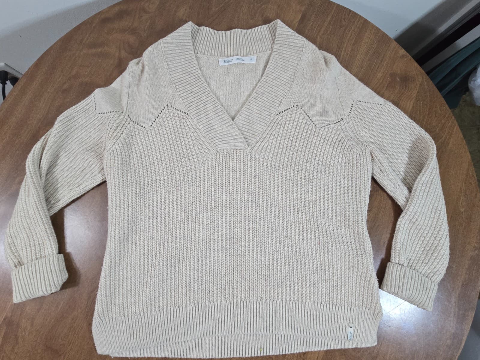Woolrich Women's Sweater V-Neck Size Large Beige Wool Blend Vintage - Thumbnail 2