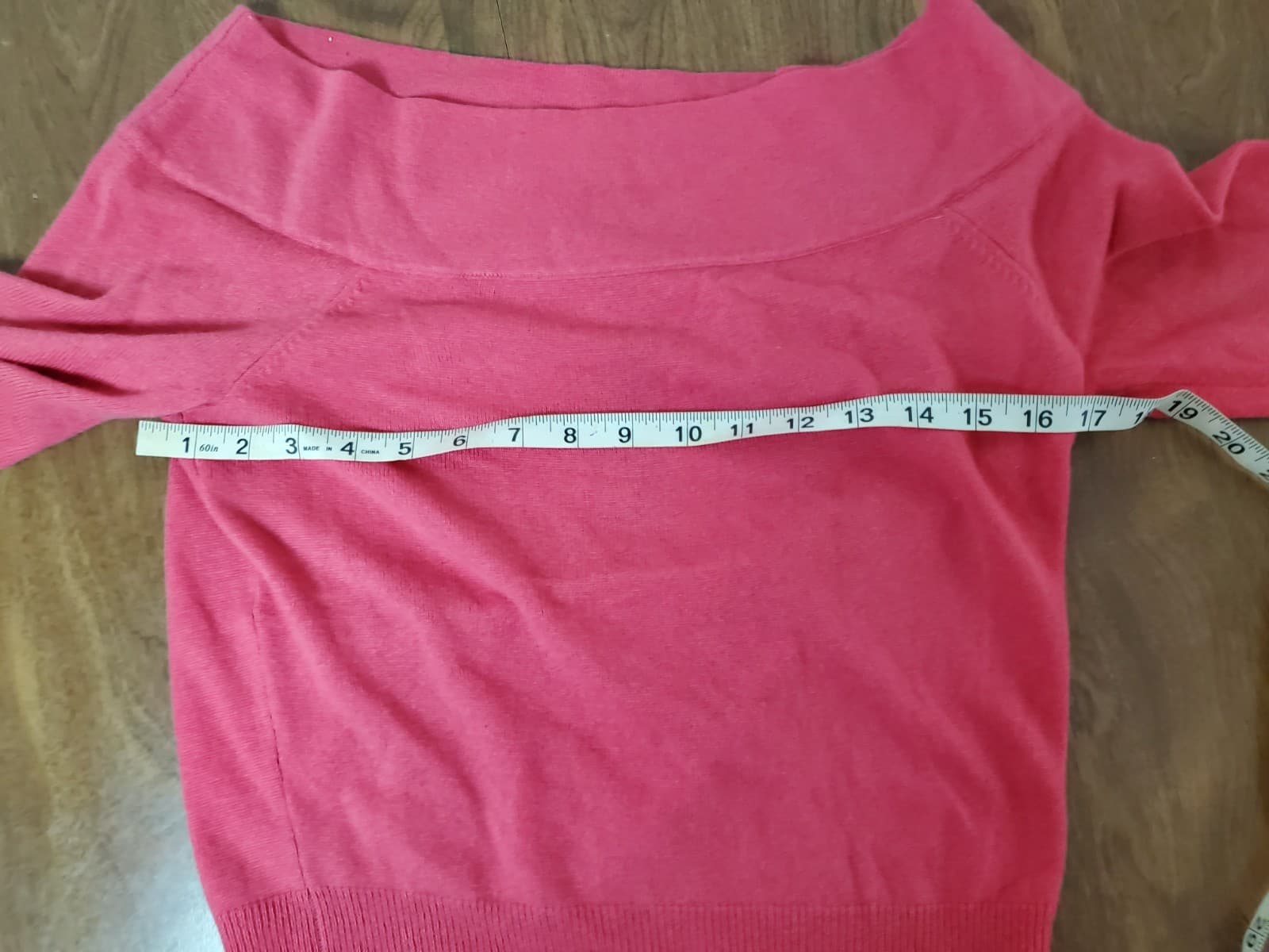 The Limited Women's Pink Boat Neck Sweater Pullover Size Large Cashmere - Thumbnail 4