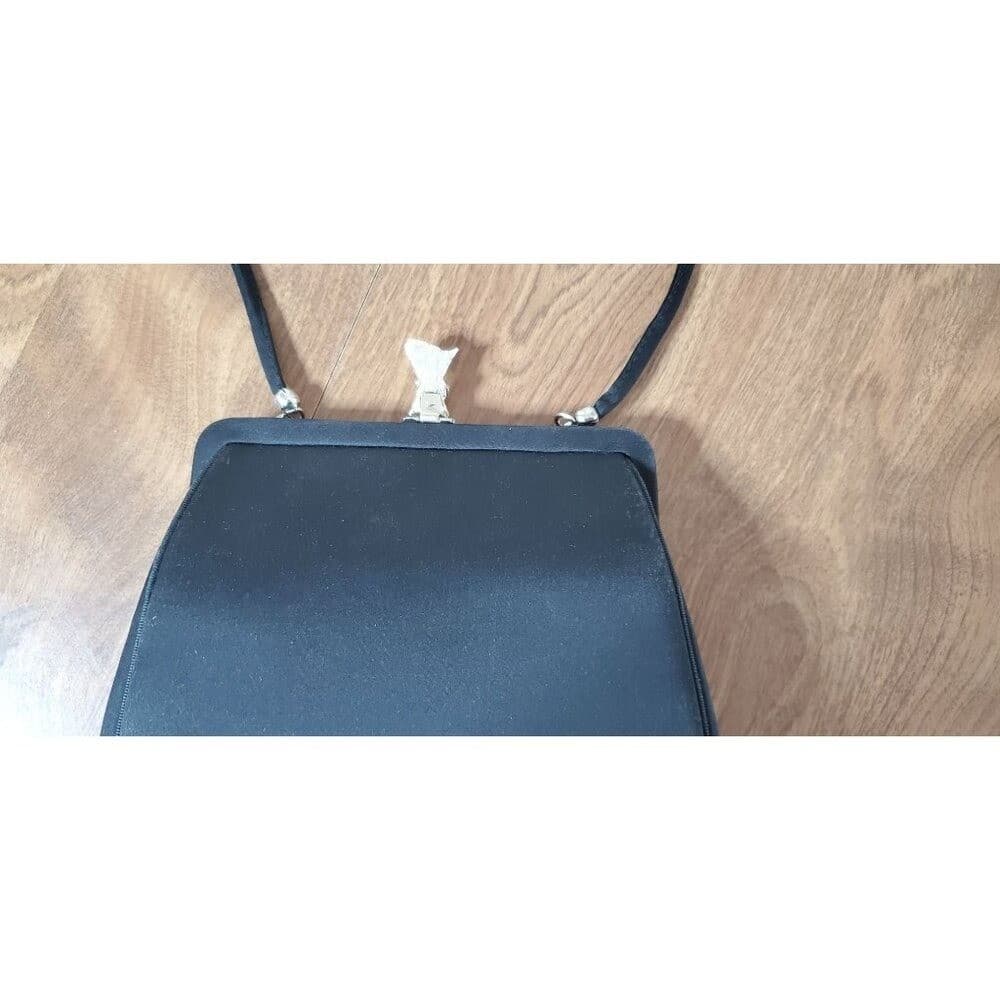 Vintage Black Evening Handbag With Metal Clasp & Shoulder Strap - Thumbnail 4