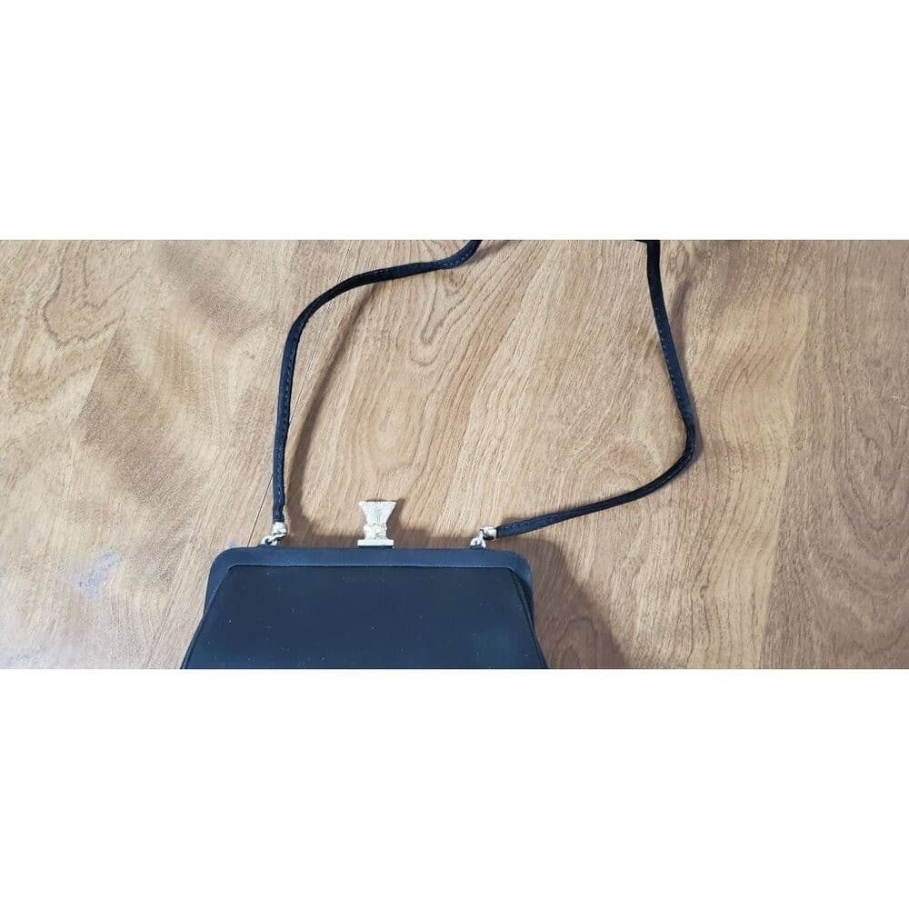 Vintage Black Evening Handbag With Metal Clasp & Shoulder Strap - Thumbnail 7